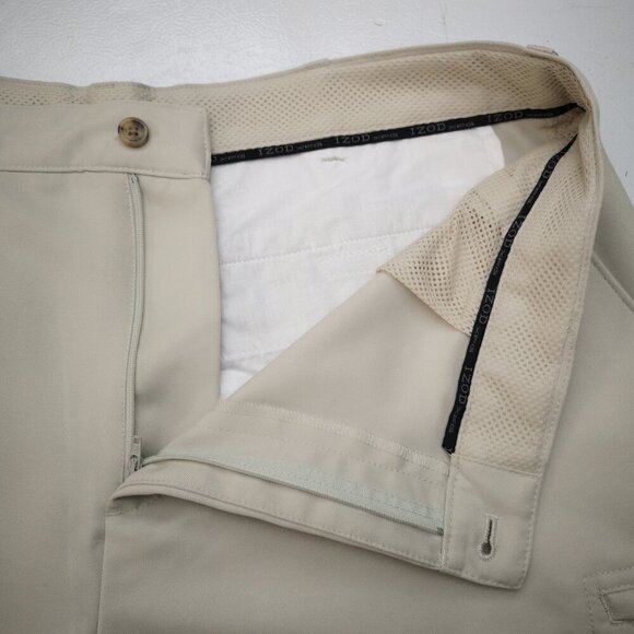 Izod Golf Men's Size 38 Cream Zipper & Button Closure Straight Fit Shorts - Picture 12 of 13
